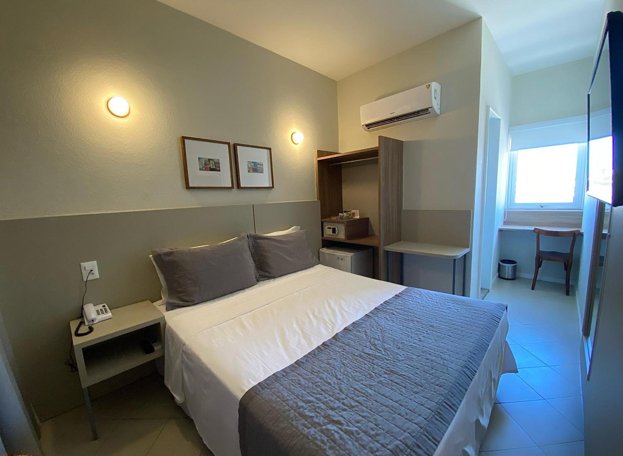 Malibu Plaza Hotel เลาโร เด เฟรย์ตัส ภายนอก รูปภาพ