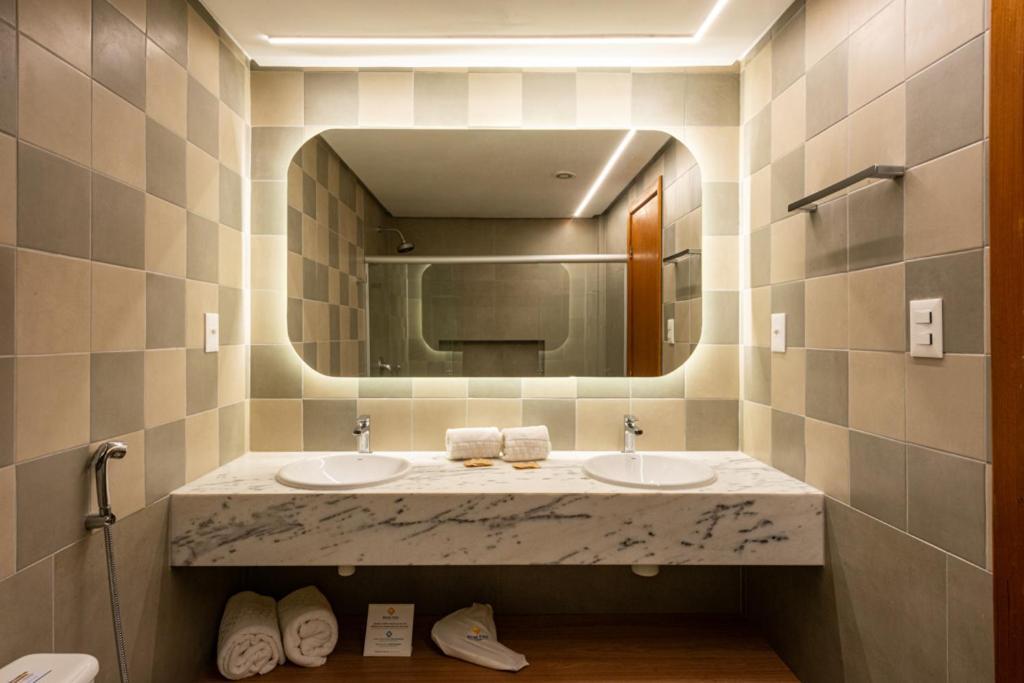 Malibu Plaza Hotel เลาโร เด เฟรย์ตัส ภายนอก รูปภาพ
