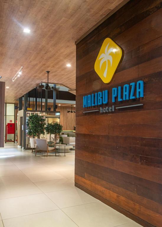 Malibu Plaza Hotel เลาโร เด เฟรย์ตัส ภายนอก รูปภาพ