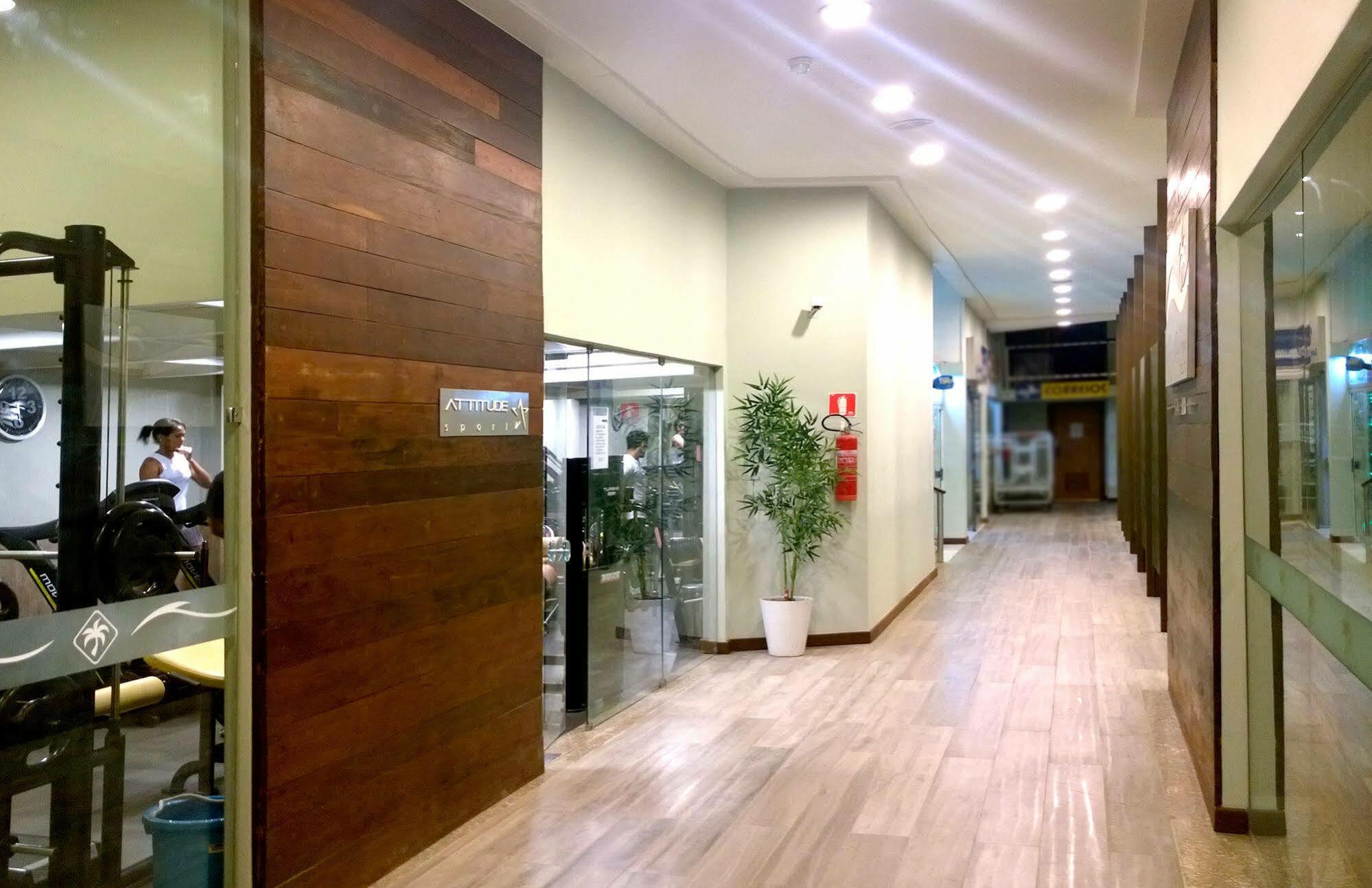 Malibu Plaza Hotel เลาโร เด เฟรย์ตัส ภายนอก รูปภาพ